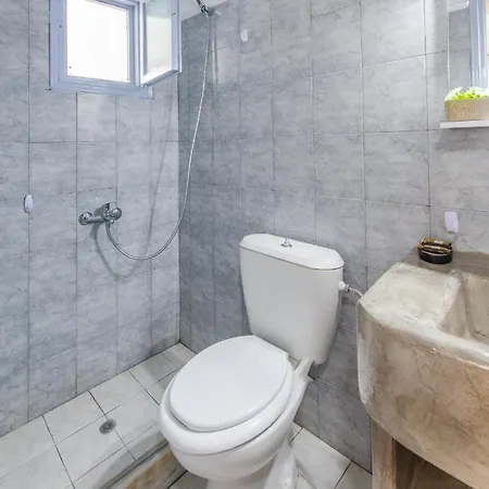 Santorininy Otel Perissa (Santorini)