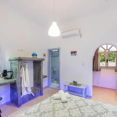 Santorininy 酒店 佩里萨