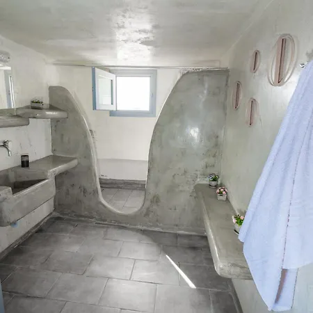 Santorininy Hotel Perissa (Santorini)