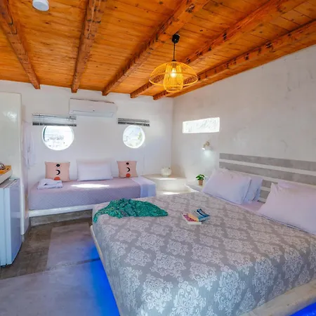 Santorininy *