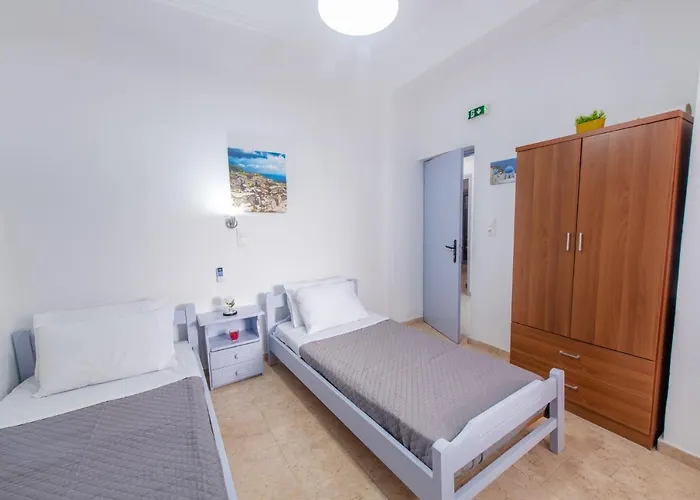 Santorininy Hotel Perissa (Santorini)